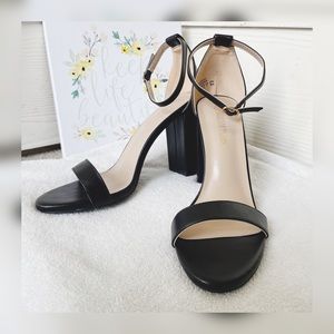 NWOT  DREAM PAIRS Women's Hi-Chunk High Heel Pump Sandals Size 9